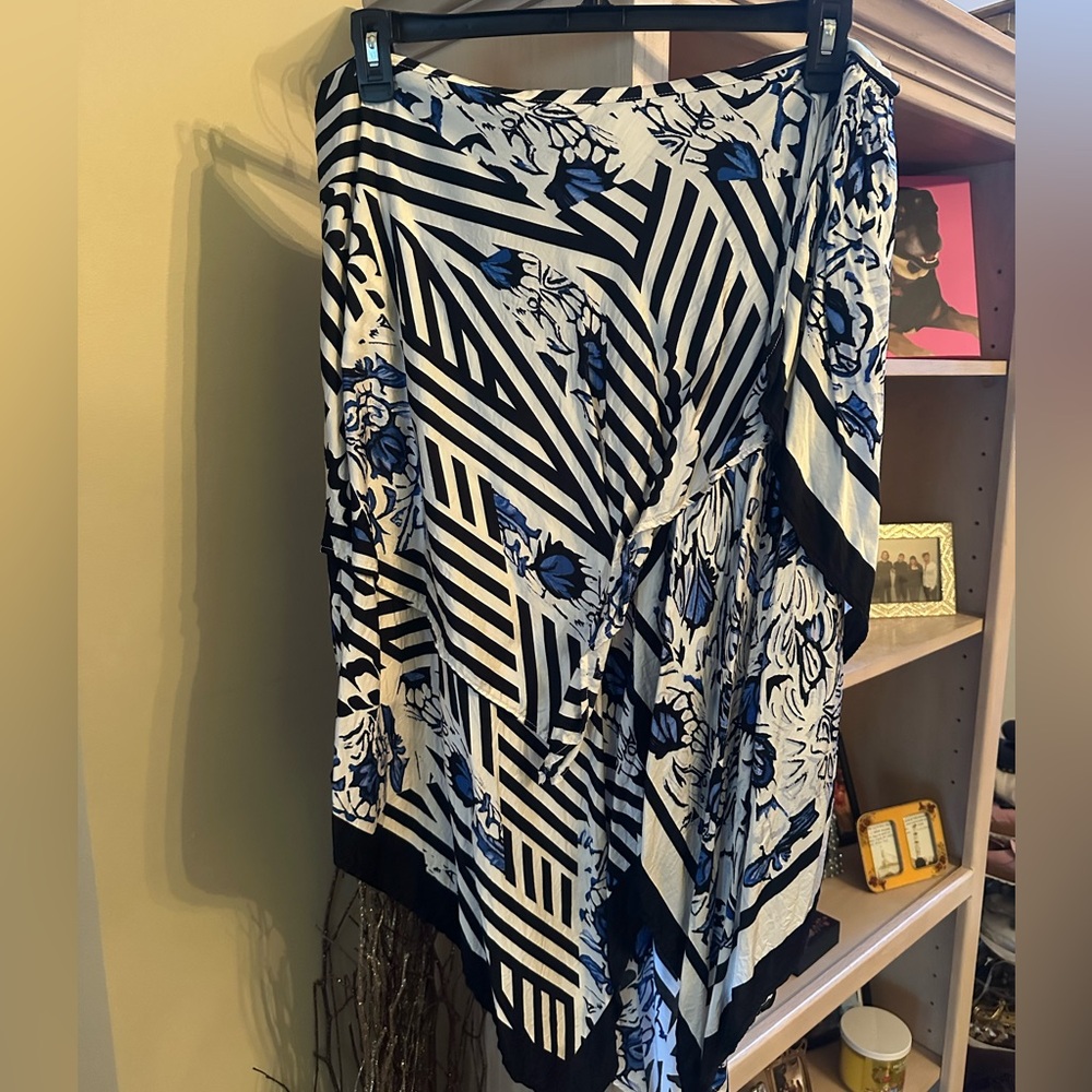 Anthropologie midi skirt in 1X